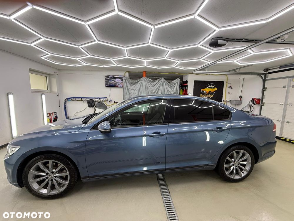 Volkswagen Passat 2.0 TDI BMT Comfortline - 16