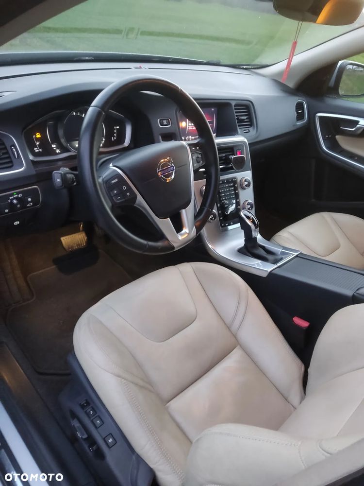 Volvo S60 T5 Geartronic Momentum - 5