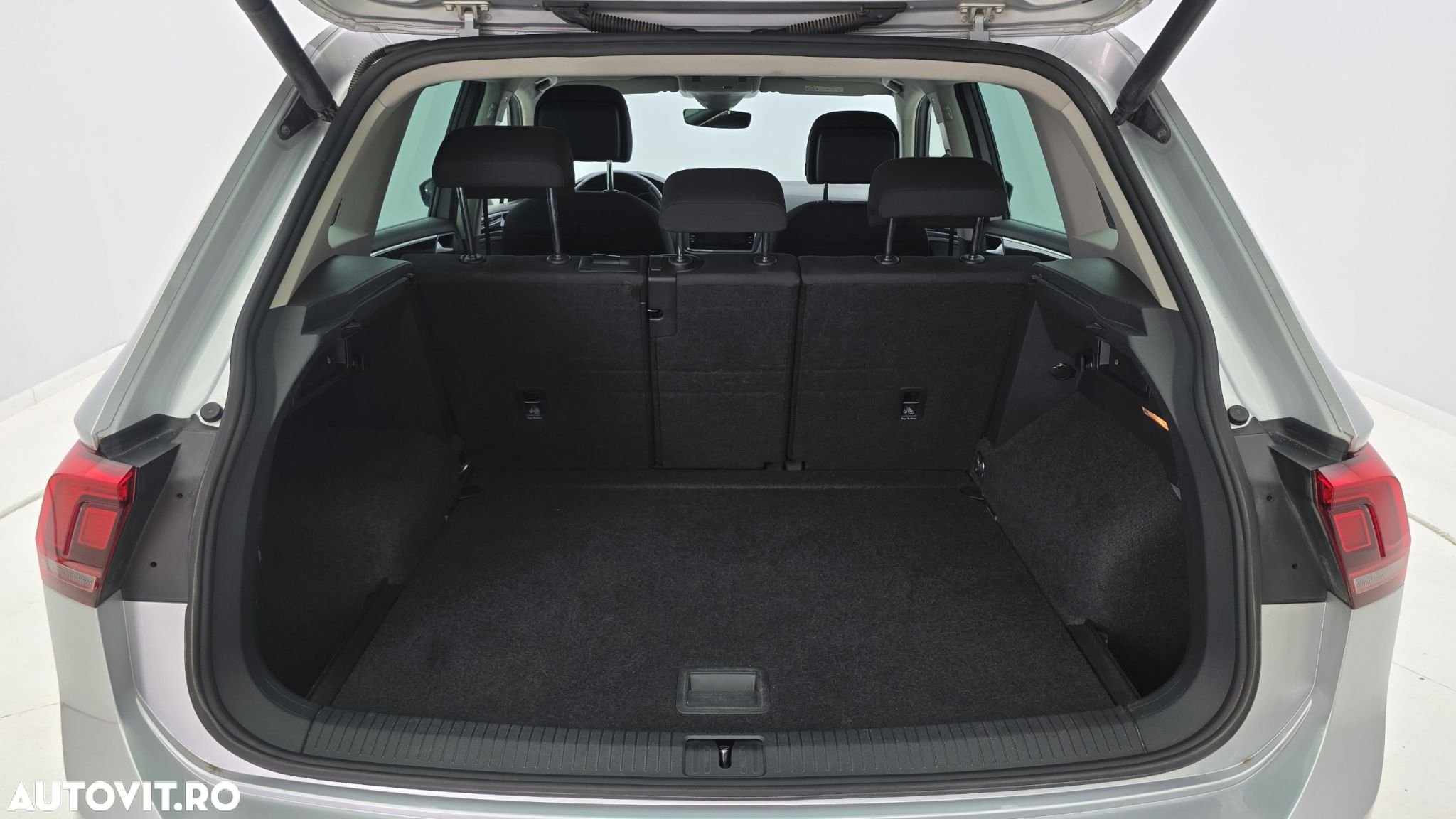 Volkswagen Tiguan - 25