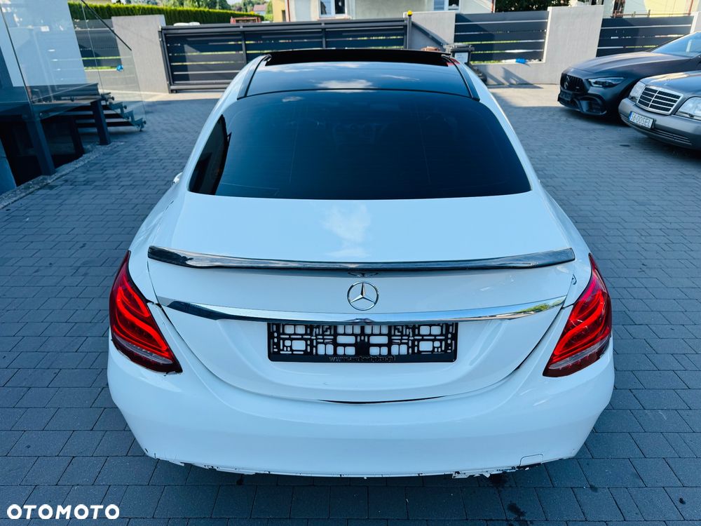 Mercedes-Benz Klasa C AMG 43 4Matic 9G-TRONIC - 10