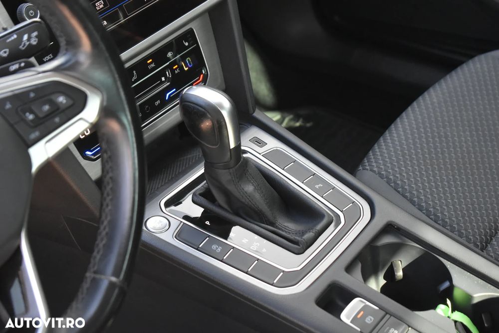 Volkswagen Passat 1.5 TSI ACT DSG Trendline - 16