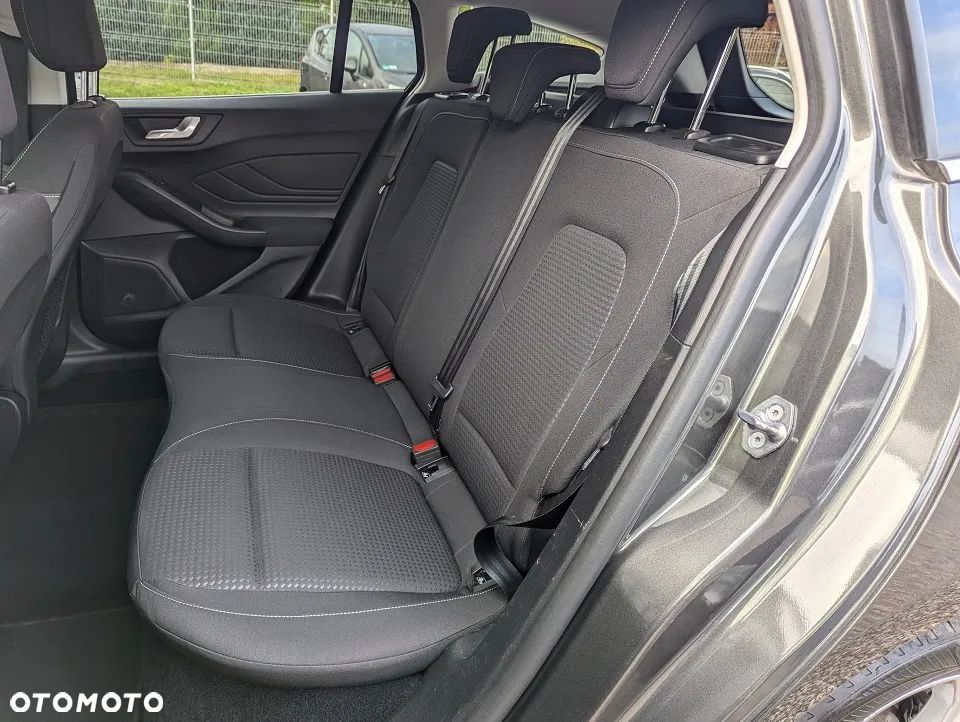 Ford Focus 1.5 EcoBlue Start-Stopp-System TITANIUM - 29