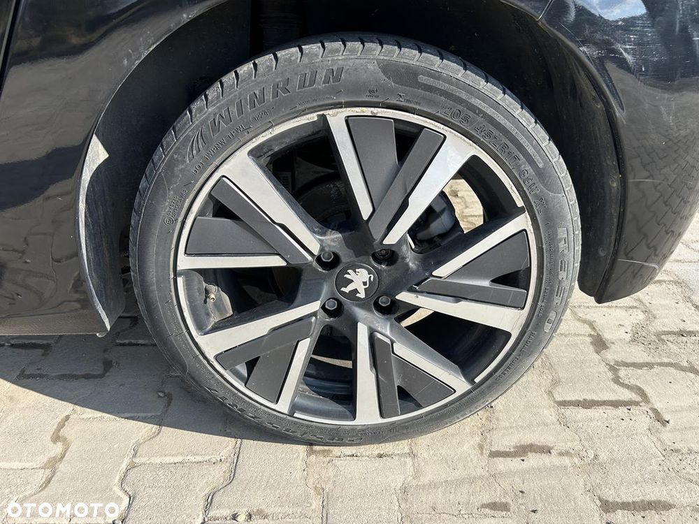 Peugeot 208 PureTech 100 Allure - 18