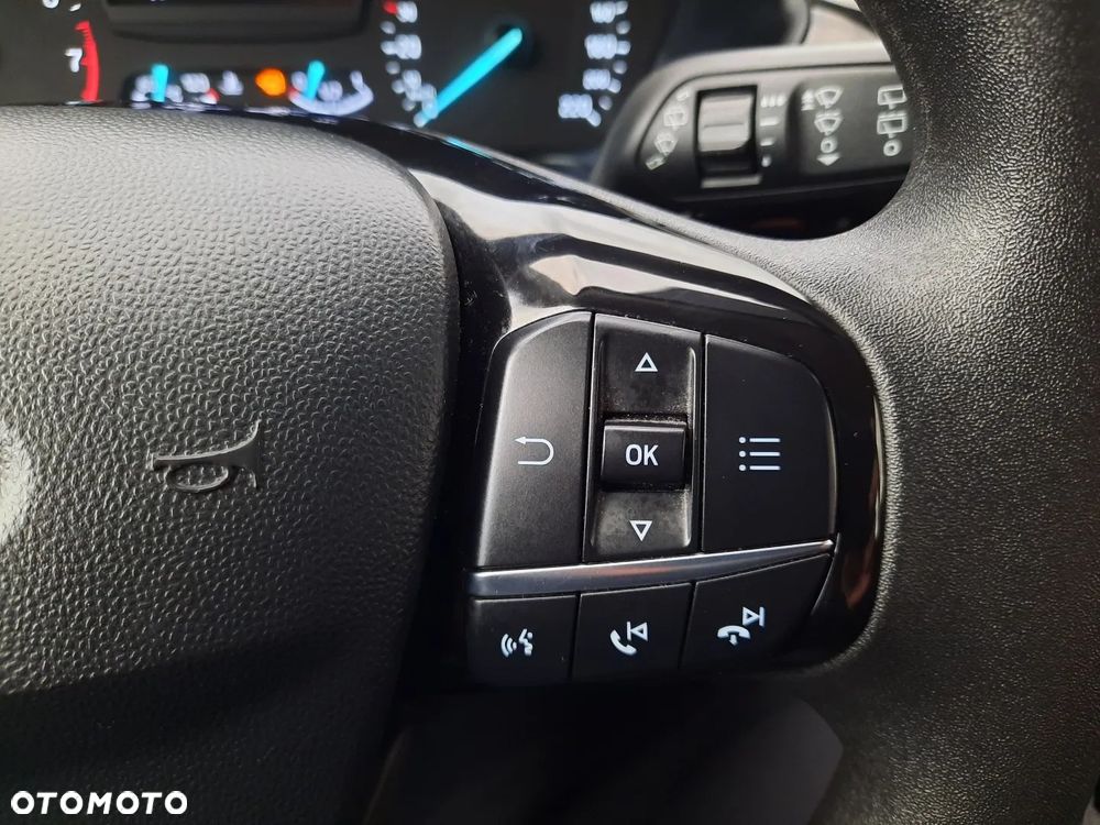 Ford Fiesta 1.0 EcoBoost S&S TITANIUM - 28