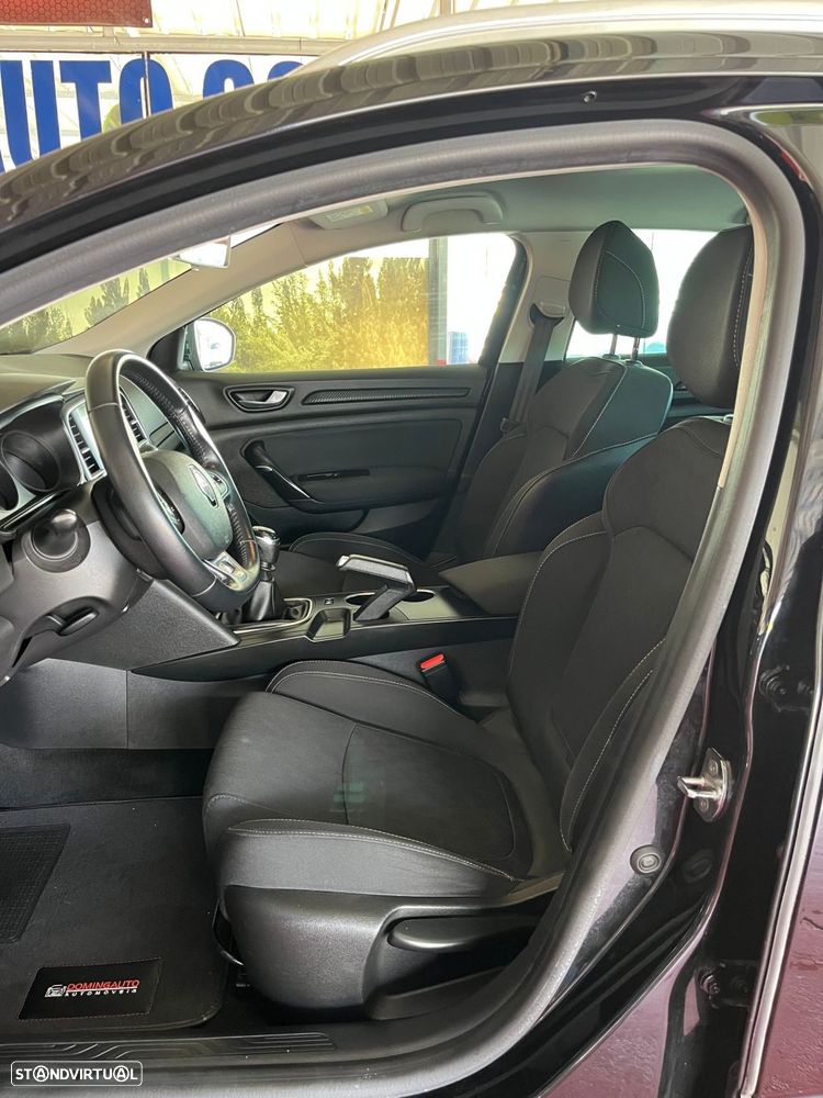 Renault Mégane Sport Tourer 1.5 Blue dCi Limited C/PM+Pneu - 23