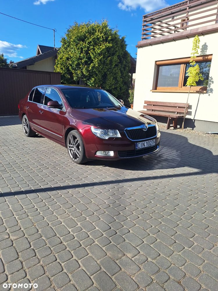 Skoda Superb 2.0 TDI DSG Ambition - 1