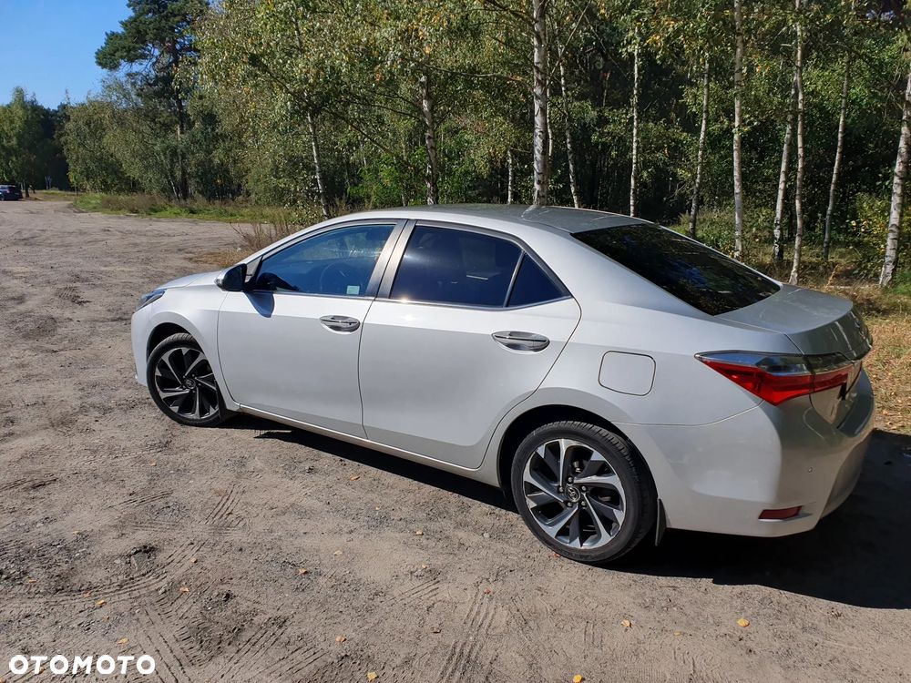 Toyota Corolla 1.6 Prestige - 12