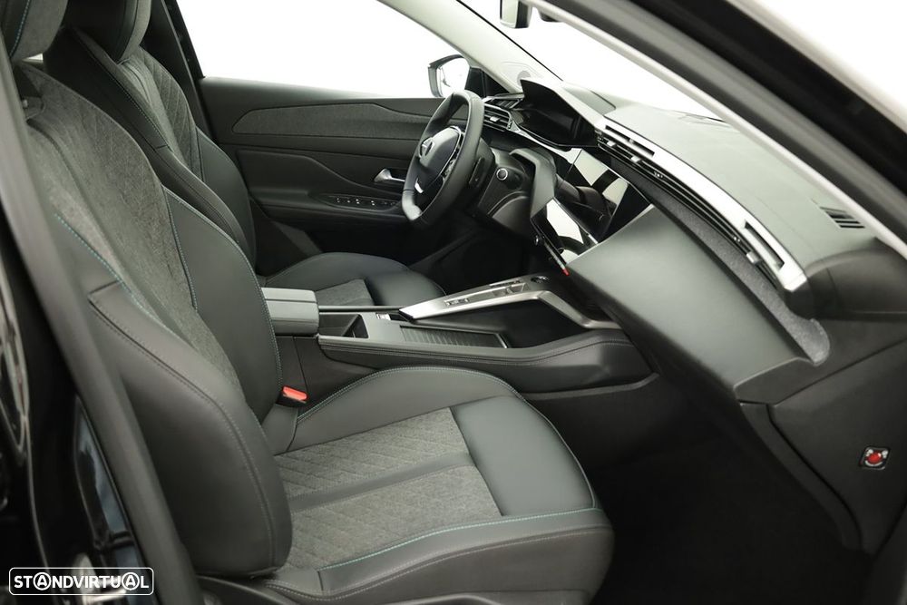 Peugeot 408 1.2 PureTech Allure EAT8 - 21