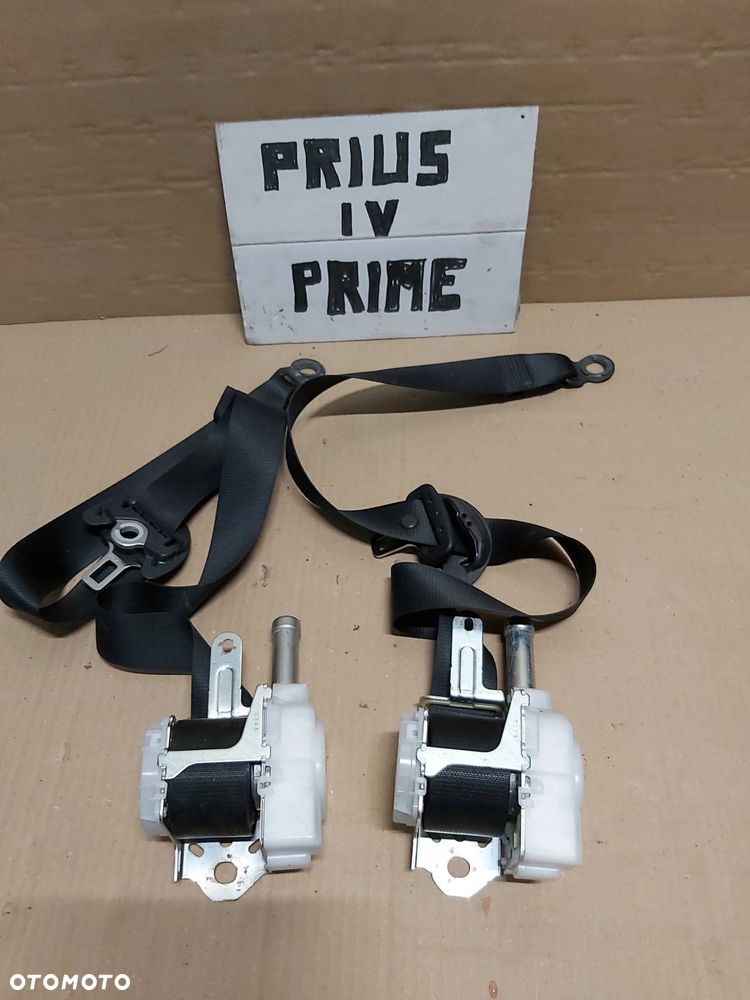 Toyota Prius IV pas lewy prawy PRIME PLUG IN
