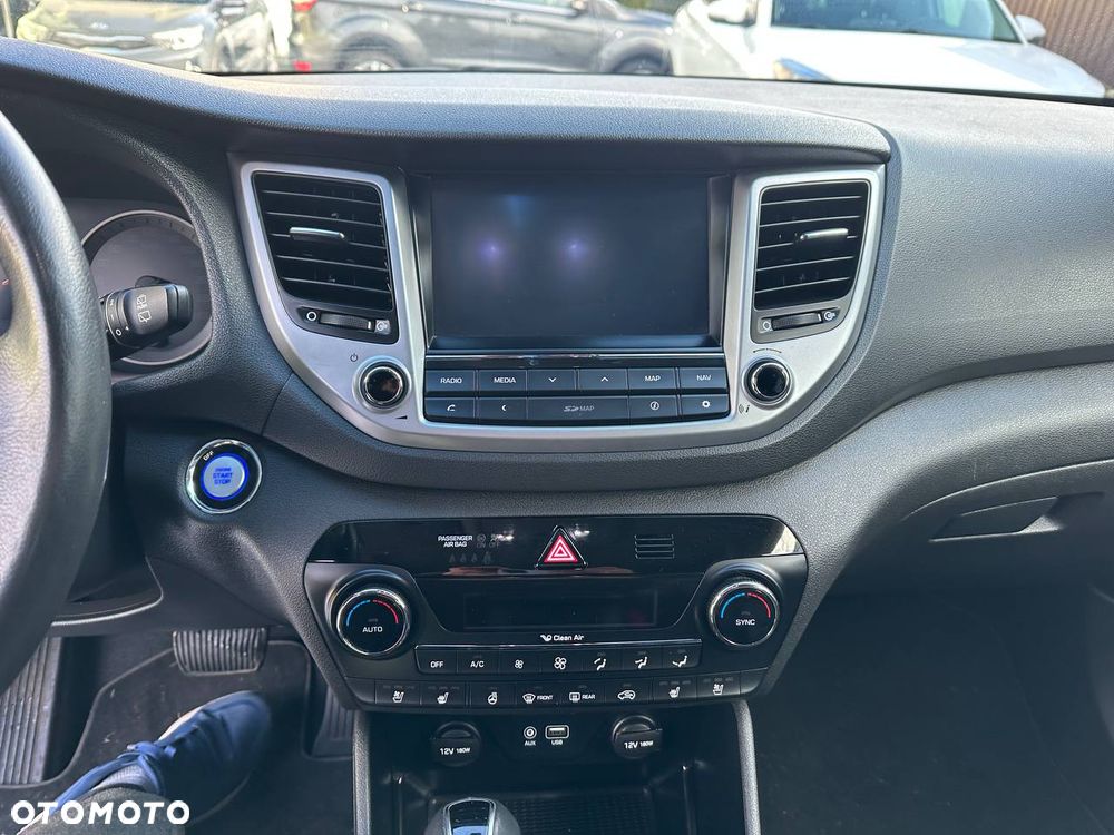 Hyundai Tucson 2.0 CRDI 4WD Automatik Premium - 24