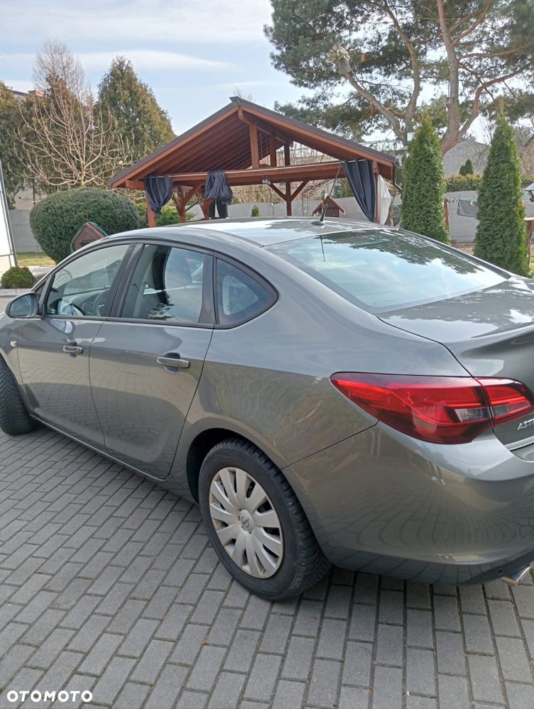 Opel Astra 1.4 T S&S EU6 - 4