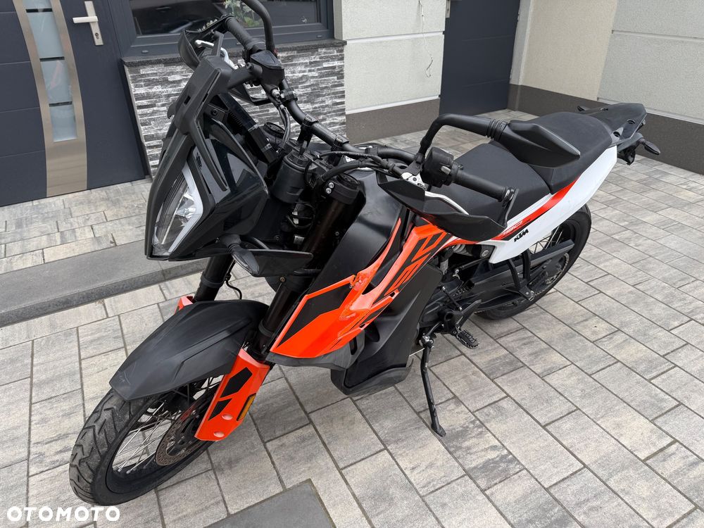 KTM Adventure - 2