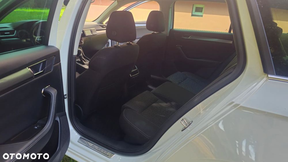 Skoda Superb 2.0 TDI Style DSG7 - 8