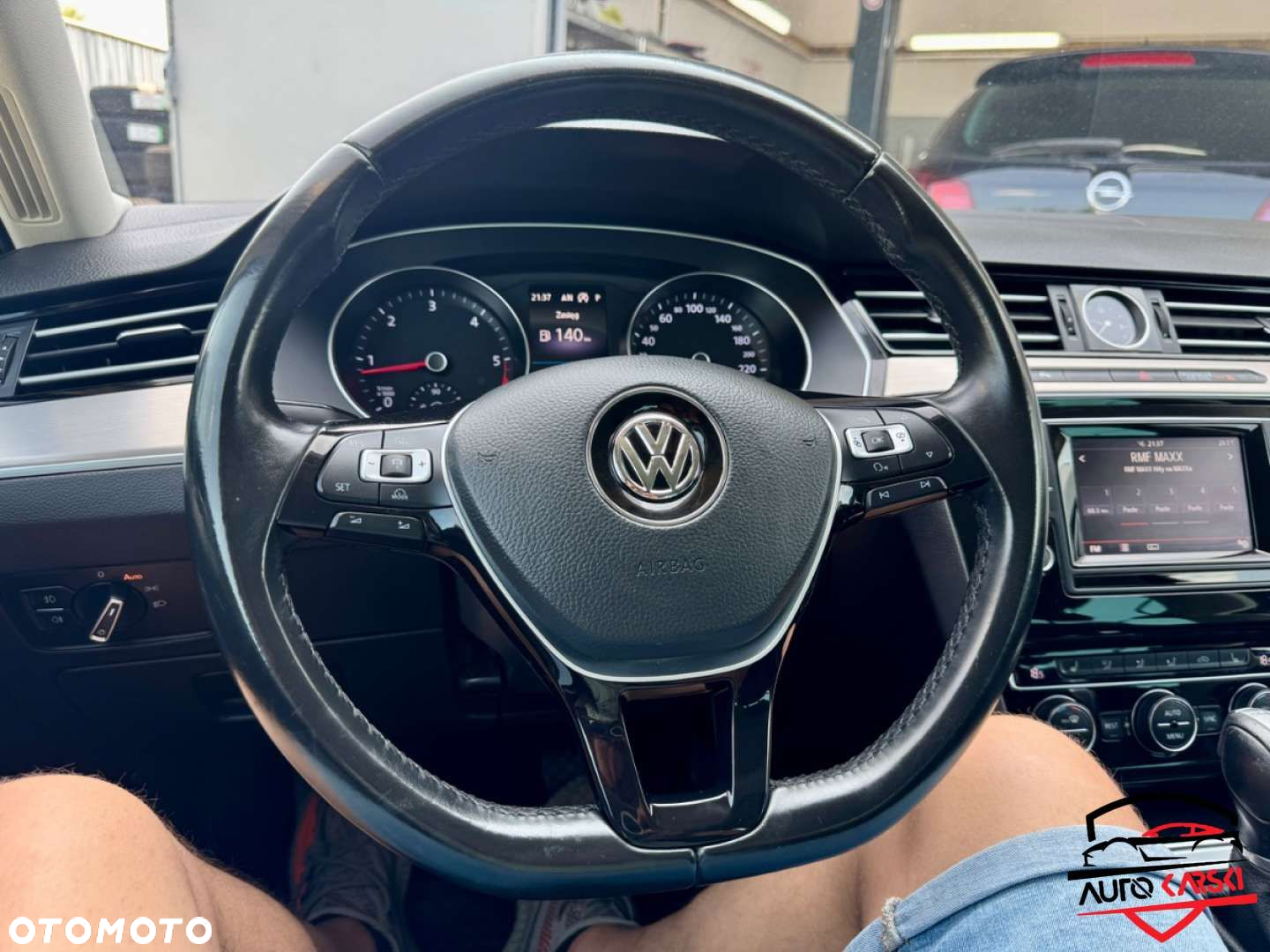 Volkswagen Passat - 30