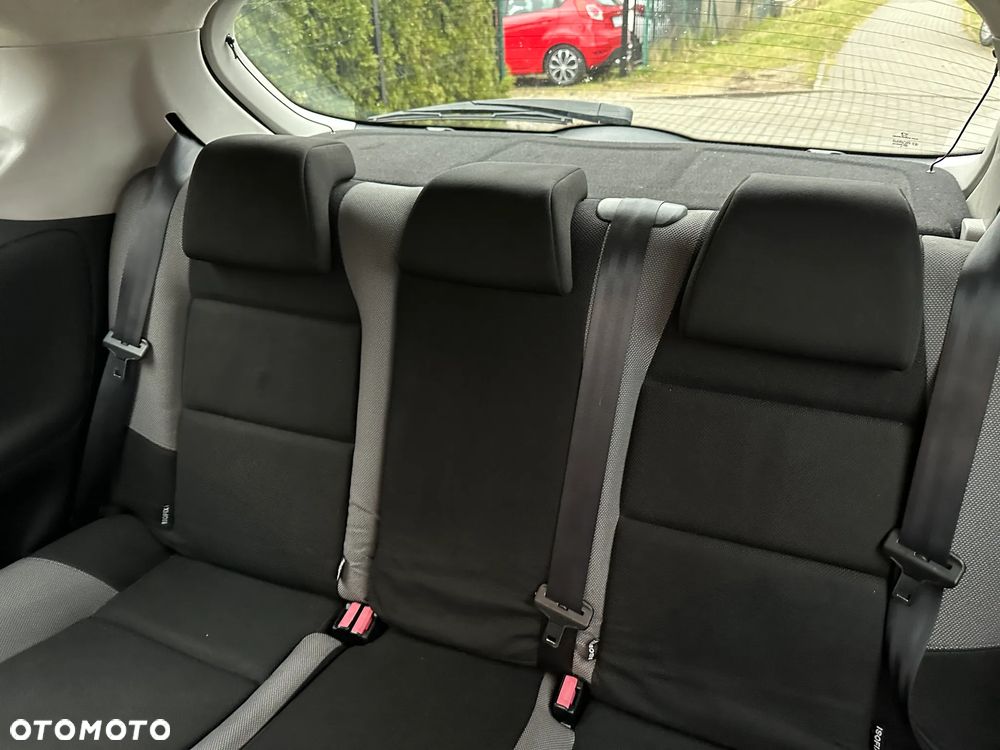 Peugeot 207 75 Filou - 8