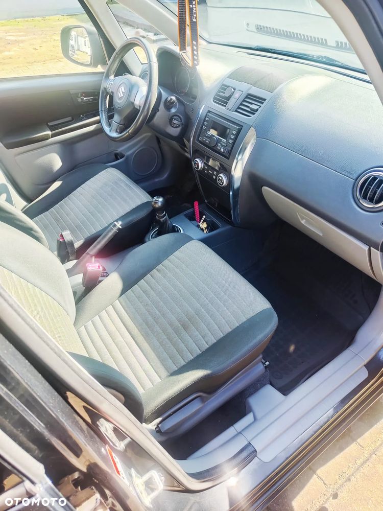 Suzuki SX4 - 36