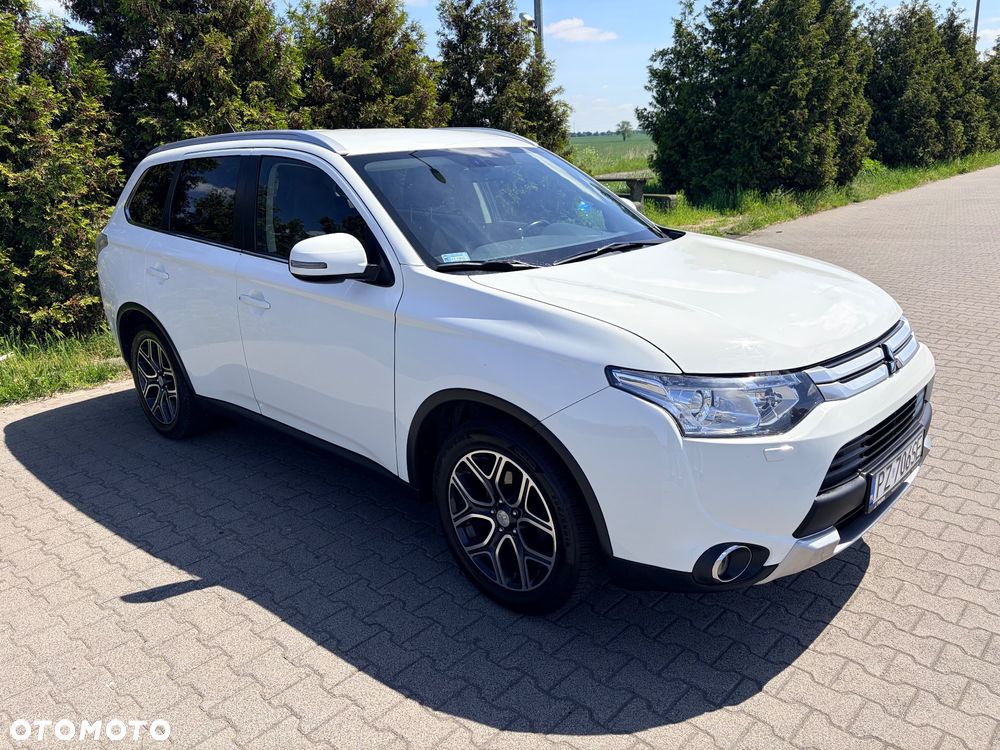 Mitsubishi Outlander 2.0 Instyle + 4WD CVT - 3