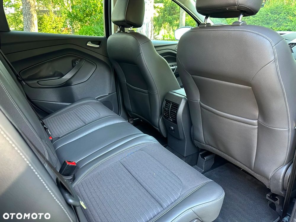 Ford Kuga - 27