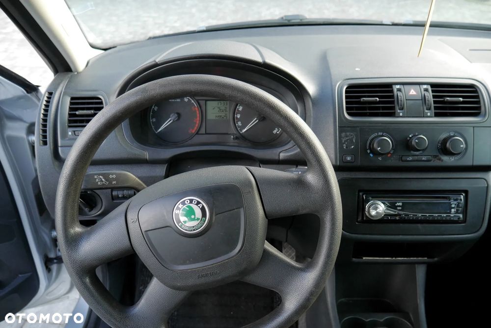 Skoda Fabia - 10