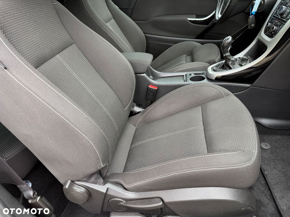 Opel Astra 1.6 Turbo Edition - 32