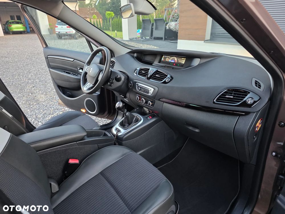Renault Grand Scenic 1.6 16V 110 Dynamique - 23