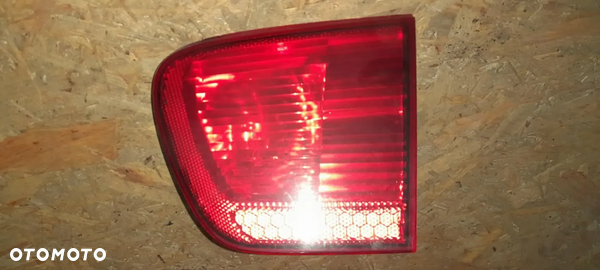 LAMPA TYLNA PRAWA KLAPA  SEAT IBIZA 00898