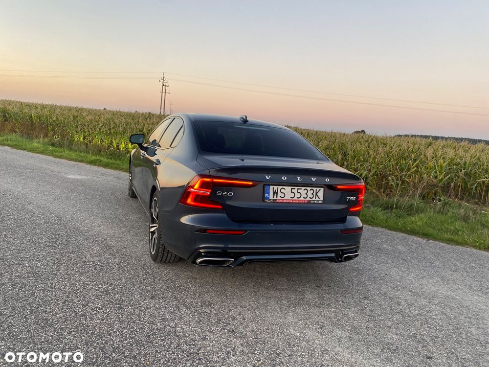Volvo S60 T5 R-Design - 16