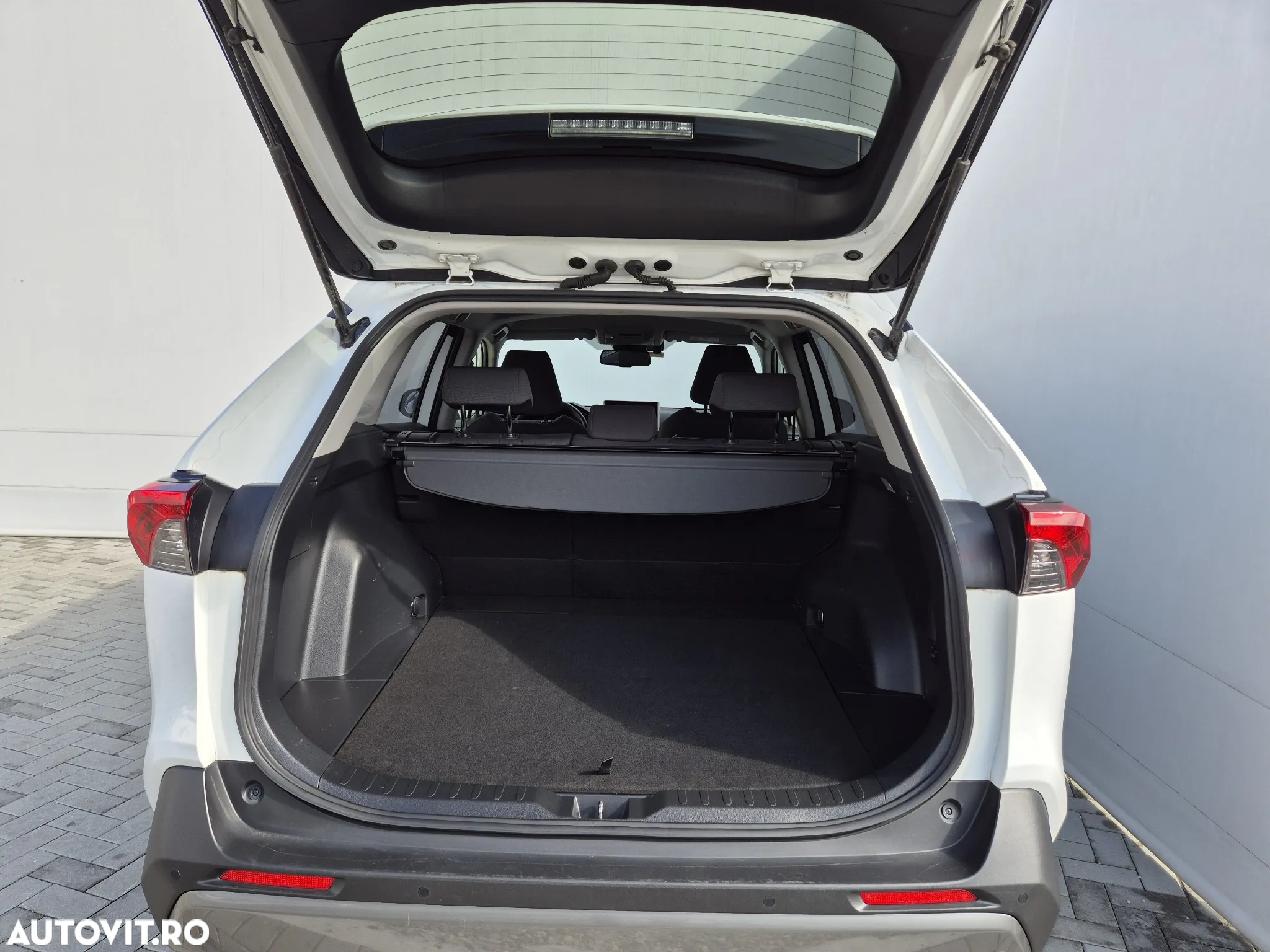 Toyota RAV4 2.5 Hybrid VVT-iE 4x2 Active - 33