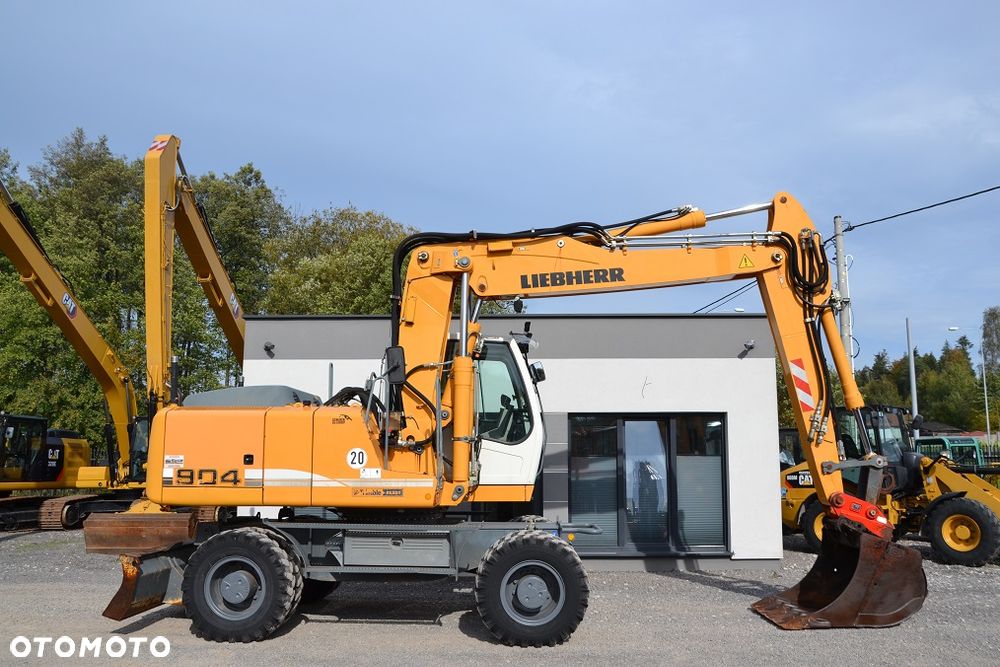 Liebherr A 904 C - 11