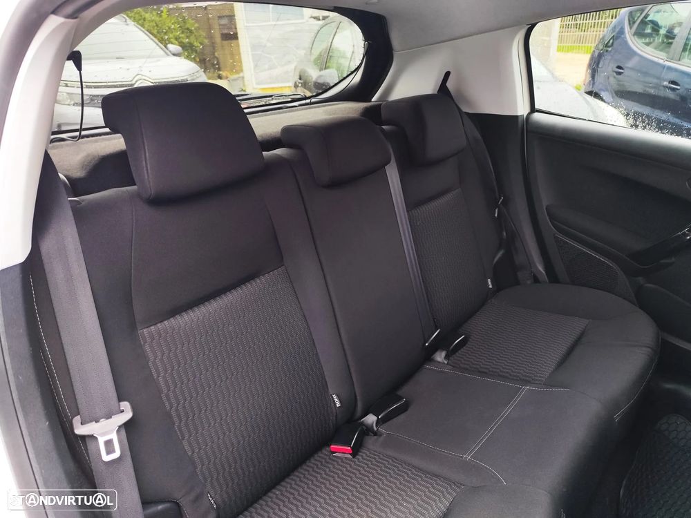 Peugeot 208 1.2 VTi SE Style - 9