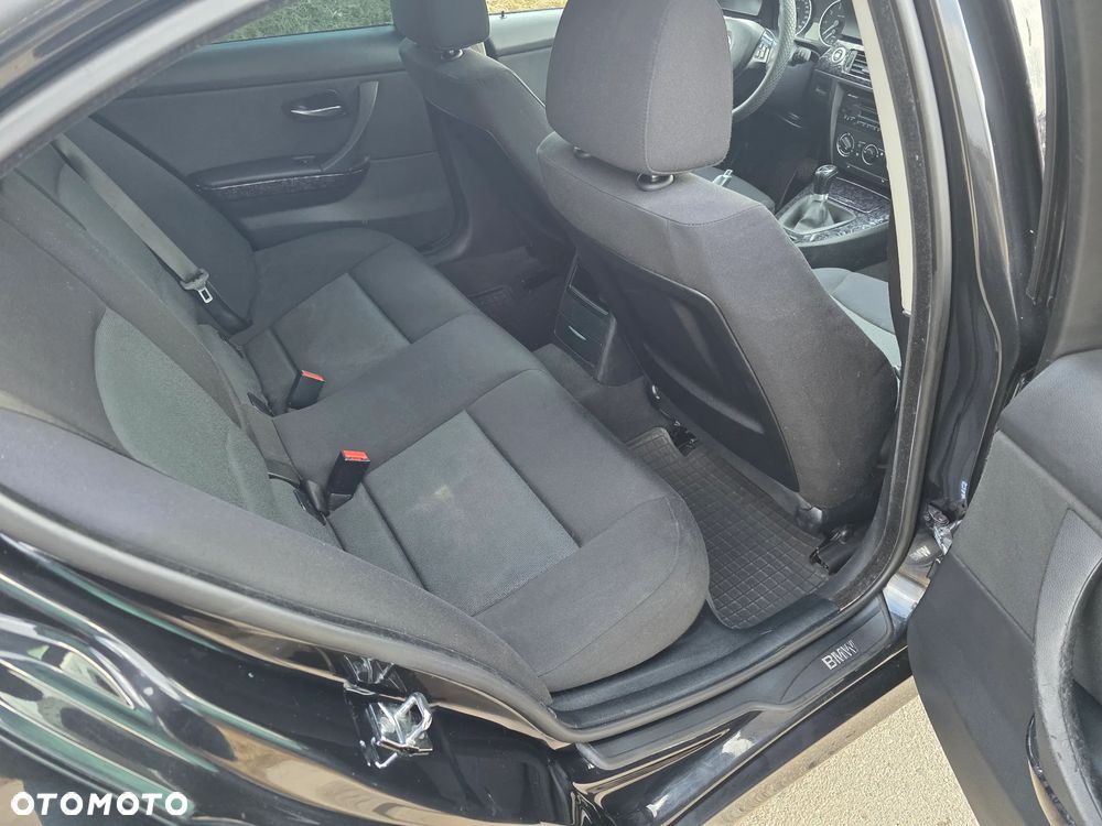 BMW Seria 3 - 12