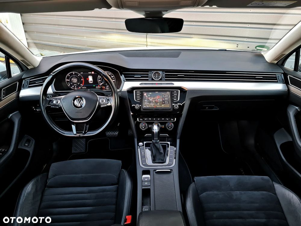 Volkswagen Passat Variant 2.0 TDI SCR DSG BlueMotion Highline - 4