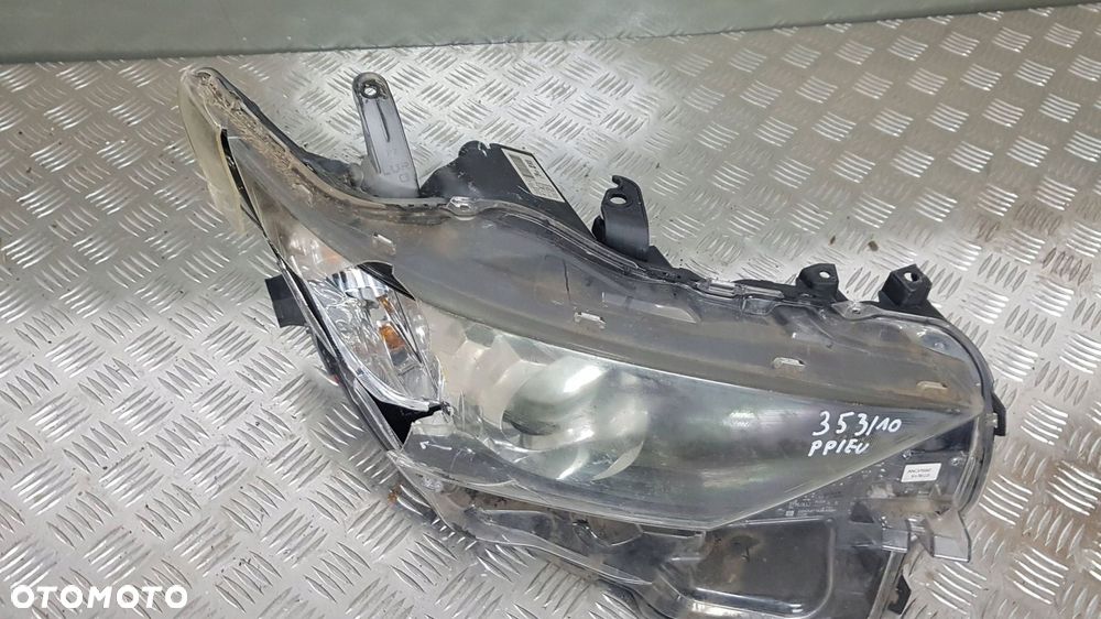 toyota auris ii lift 15-18 lampa reflektor prawy przód przedni eu - 3