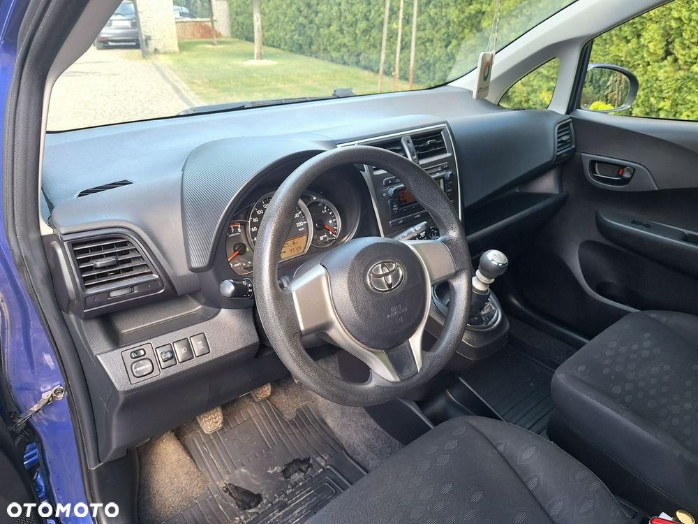 Toyota Verso S 1.33 VVT-i Cool - 8