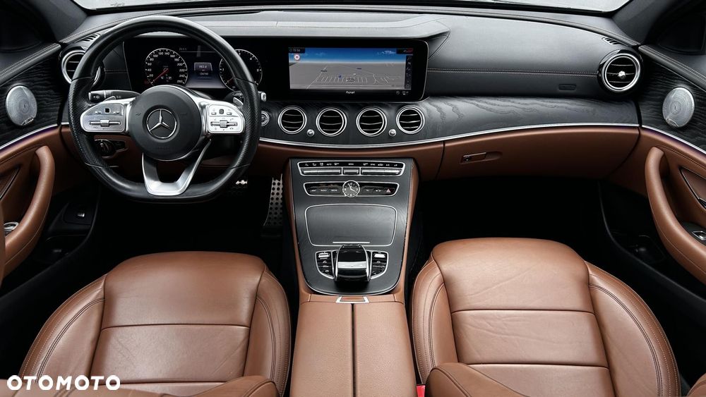 Mercedes-Benz Klasa E 220 d 4Matic 9G-TRONIC AMG Line - 22