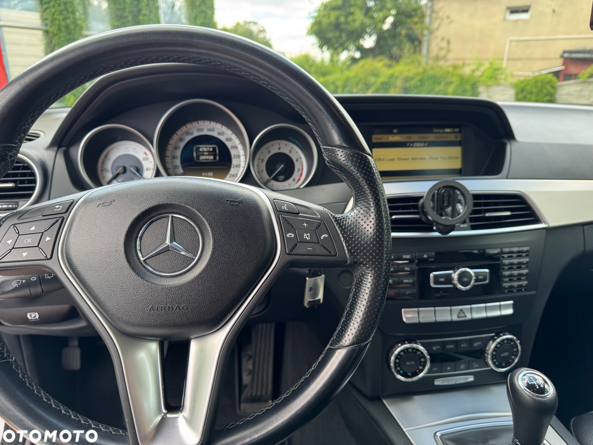 Mercedes-Benz Klasa C 180 CGI BlueEff Avantgarde - 9