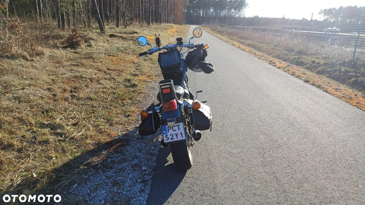 Suzuki Intruder - 18