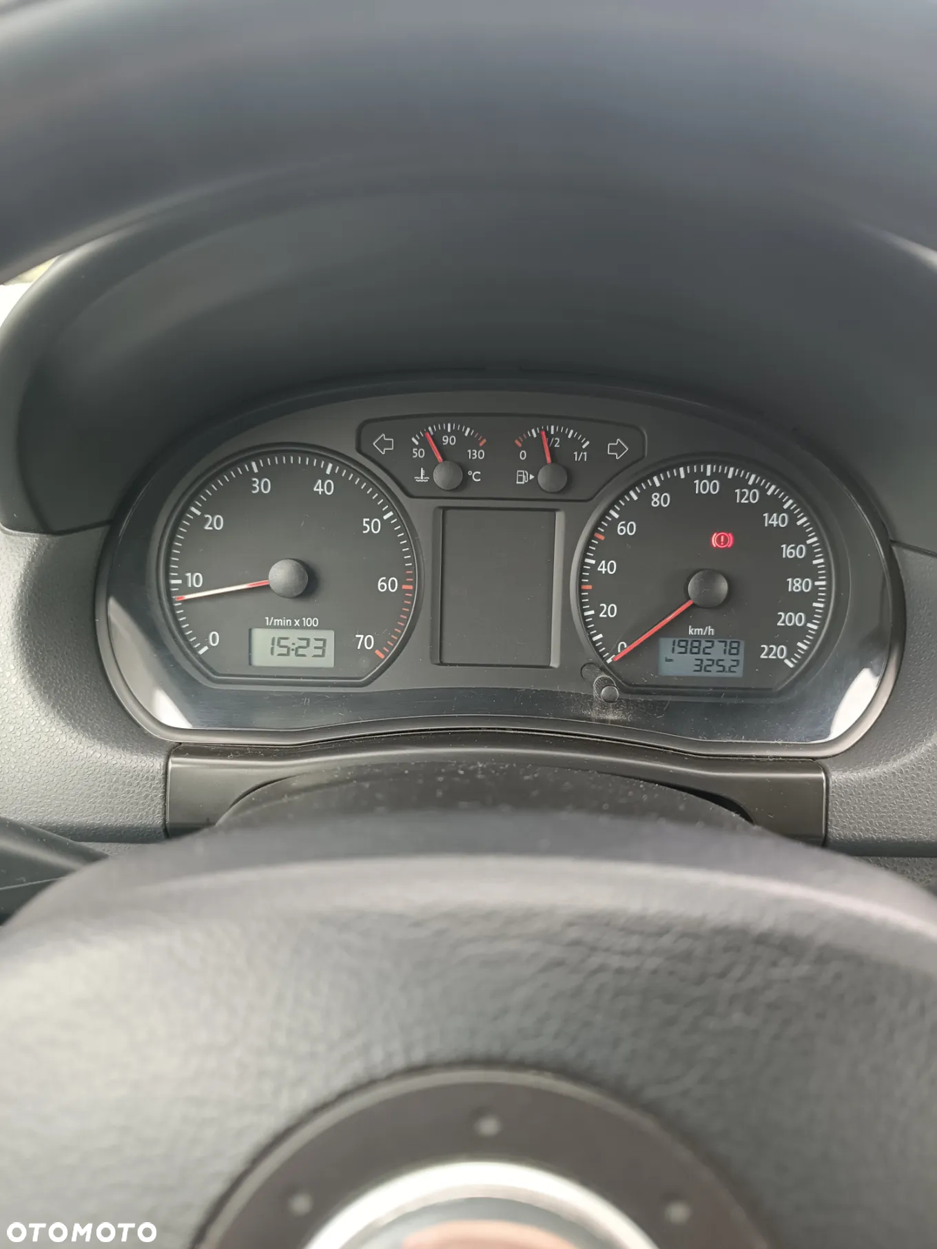 Volkswagen Polo 1.4 16V Comfortline - 9