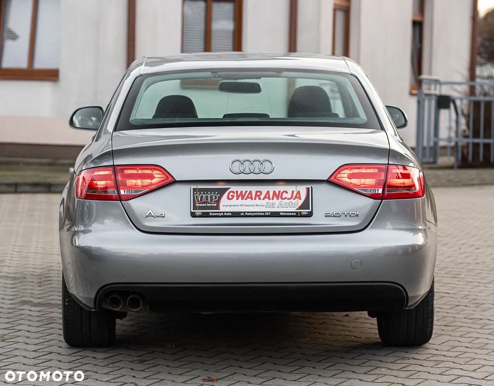 Audi A4 Limousine - 9