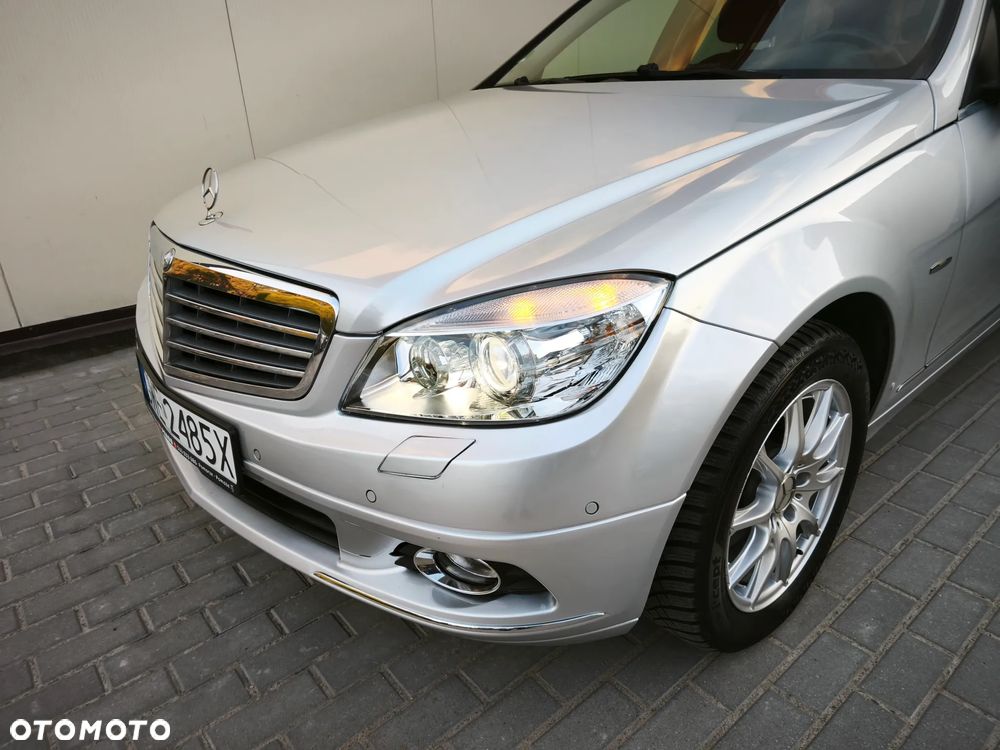 Mercedes-Benz Klasa C 200 (BlueEFFICIENCY) 7G-TRONIC Elegance - 4