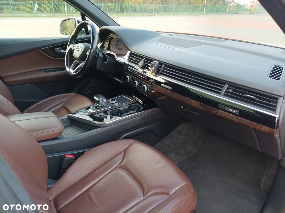 Audi Q7 - 7