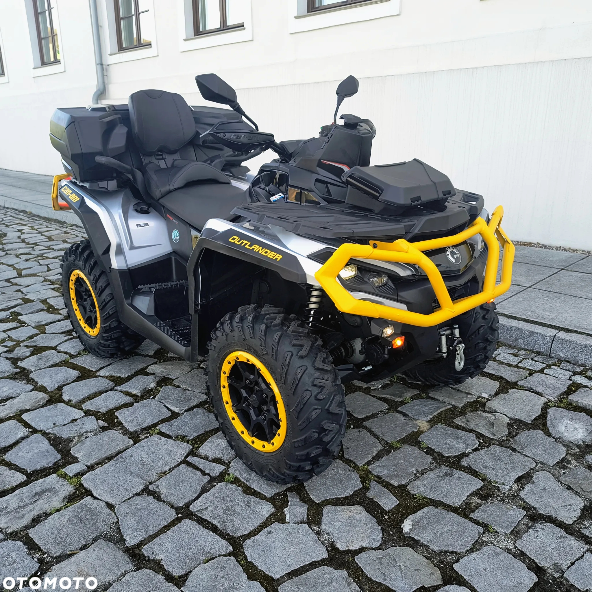 Can-Am Outlander - 2
