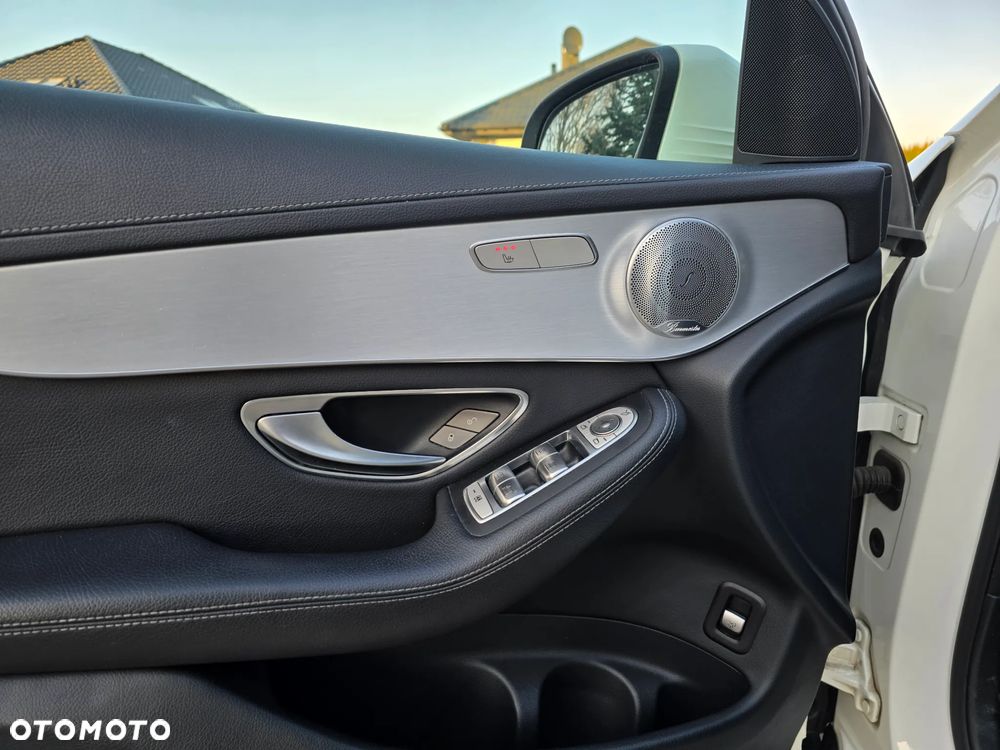 Mercedes-Benz GLC - 12