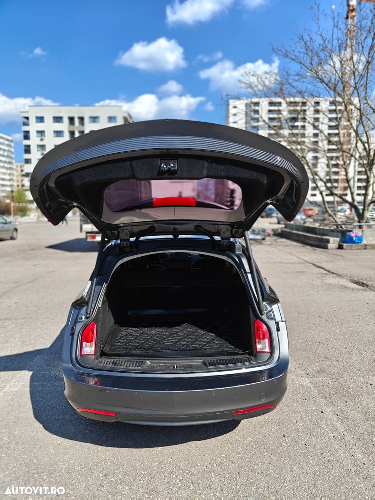 Opel Insignia 2.0 CDTI - 10