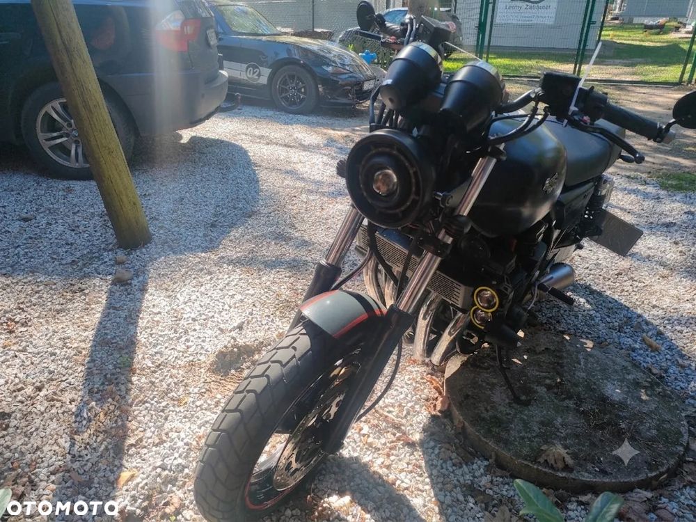 Yamaha XJR - 1