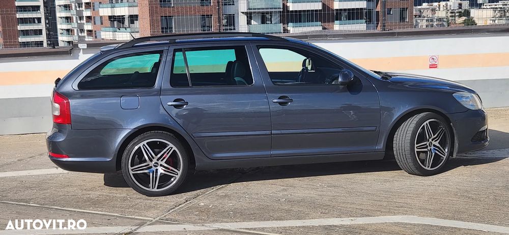 Skoda Octavia 2.0 TDI RS - 9