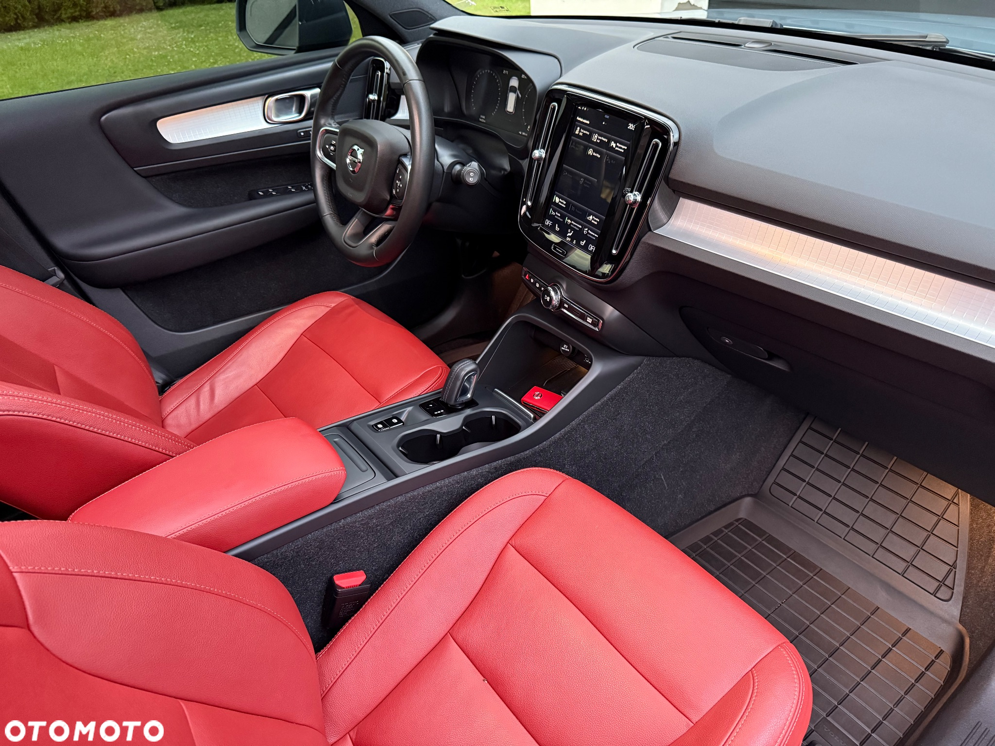 Volvo XC 40 T5 AWD Momentum - 26
