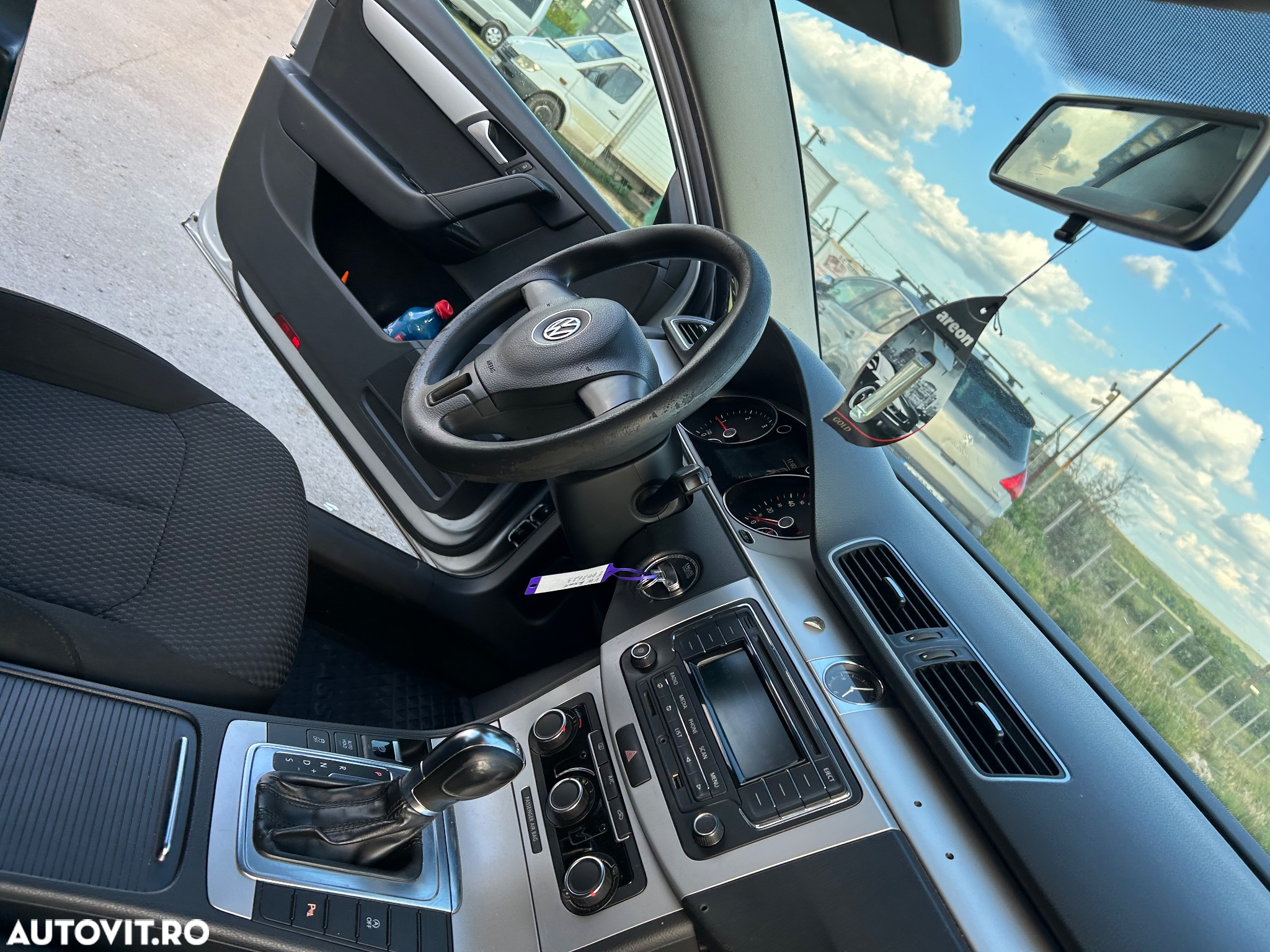 Volkswagen Passat Variant 2.0 TDI BlueMotion Technology DSG Comfortline - 6