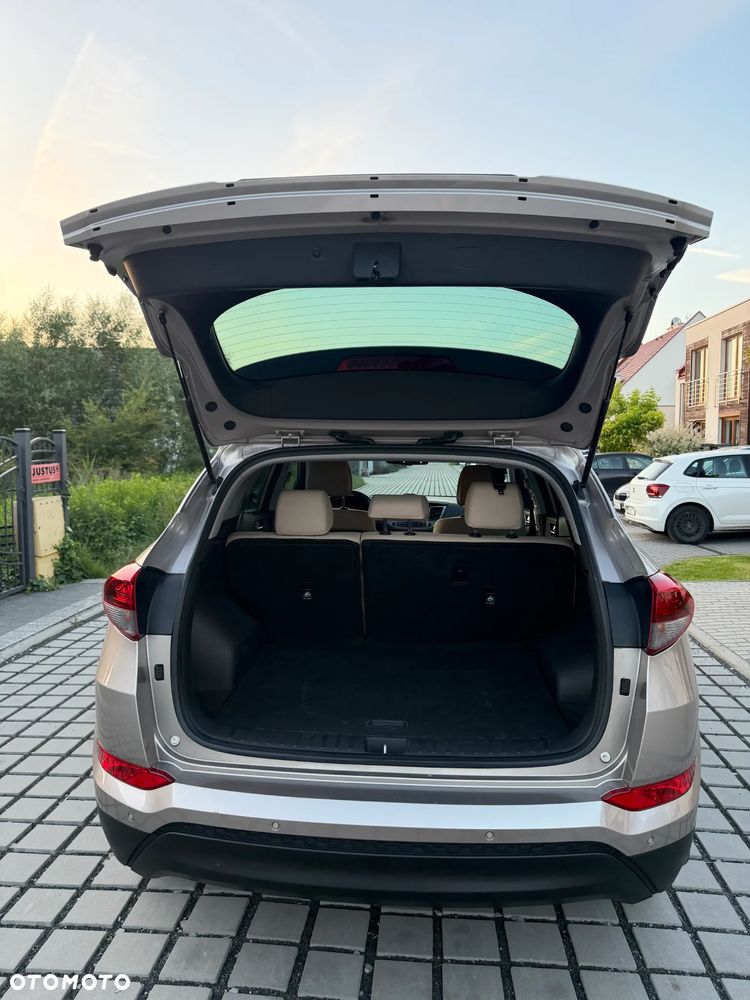 Hyundai Tucson 1.6 GDI BlueDrive Comfort 2WD - 16