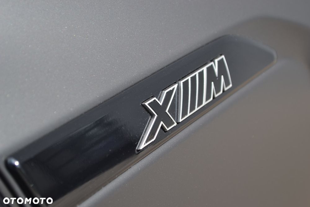 BMW XM - 16